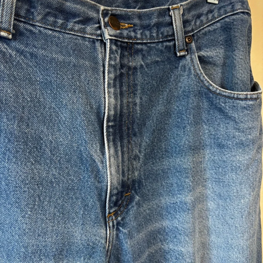 L.L.Bean Mens Jeans Cotton Made in USA Pockets Blue 36x30 Small Stain